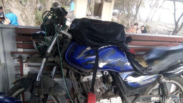 Motor yang diduga milik korban. 