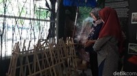 Walau terlihat kecil tapi menipu, pintu keluarnya bukan di depannya pintu masuk. Di dalamnya luas dan terdapat materi-materi yang nggak seperti kita bayangkan, seperti tanah asli dan mayat yang mendekati asli (Hilda Meilisa Rinanda/detikTravel)