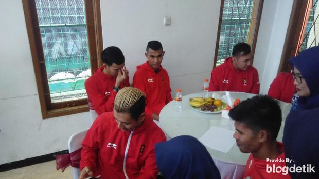Sambangi Kampusnya di Cimahi, Dua Atlet Asian Games Ini Disambut Meriah