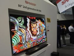 Penampakan Televisi 8K Super Cemerlang Samsung dan LG