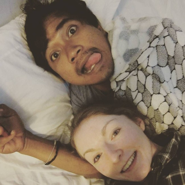 Banyak netizen yang kagum atas kisah cinta mereka. Beberapa menyebutkan jika Bayu dan Jennifer membuktikan bahwa cinta sejatinya tak memandang fisik semata. Foto: Instagram @jennifer_kumbara