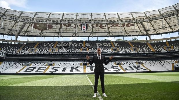 Liverpool meminjamkan Loris Karius ke Besiktas.