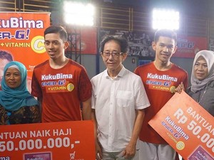 Sido Muncul Wujudkan Nazar Fajar dan Rian Naikkan Haji Orang Tua
