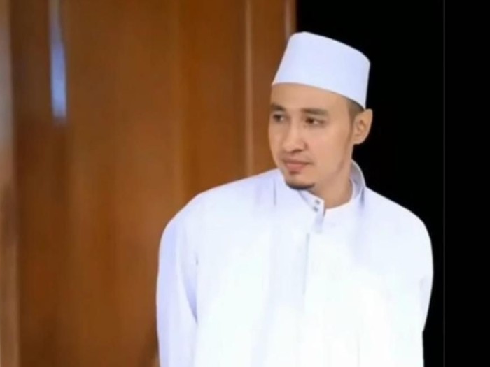 Kartika Putri dan Habib Usman