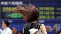 Jepang telah dilanda cuaca buruk sejak awal Juli. Salah satunya adalah gelombang panas terburuk, disusul dengan banjir bandang dan tanah longsor. Toru Hanai/Reuters.