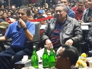 SBY Sempat Pimpin Rapat Bahas Polemik Aset Kemenpora Roy Suryo