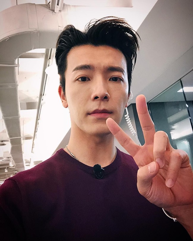 Inilah wajah mulus personel Super Junior, Lee Dong-Hae atau akrab disapa Donghae. Penyanyi 31 tahun ini menjadi salah satu sosok yang menarik perhatian di upacara penutupan Asian Games 2018 akhir pekan kemarin. Foto: Dok. Instagram