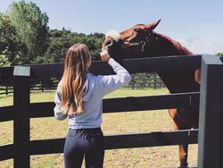 Gadis Cantik Kesayangan Steve Jobs Ini Diramal Pimpin Apple