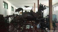 Kereta ini sebagai simbol pemersatu dari 4 kebudayaan yang ada di Cirebon, Nusantara, Arab, China dan India, yang sejak dulu telah mengusung kebhinnekaan (Sudirman Wamad/detikTravel)