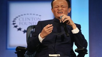 Jack Ma saat menjadi pembicara di sebuah forum. Foto: Getty Images