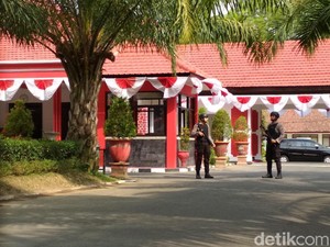 Geledah Rumdin Wali Kota Blitar, KPK Datangkan Tukang Kunci