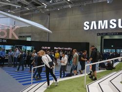 Penampakan Televisi 8K Super Cemerlang Samsung dan LG