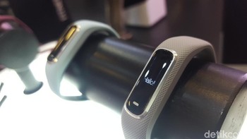 Selain itu, Garmin juga mengenalkan Vivosmart 4 di IFA 2018. (Foto: detikINET/Muhamad Imron Rosyadi)