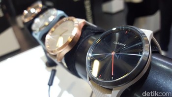 Garmin datang dengan salah satu produk yang terbilang masih baru, yaitu Vivomove HR. (Foto: detikINET/Muhamad Imron Rosyadi)