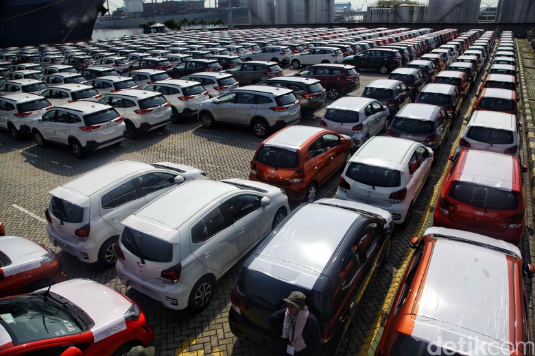 Ekspor mobil buatan Indonesia. Foto: Pradita Utama Ekspor mobil buatan Indonesia. Foto: Pradita Utama