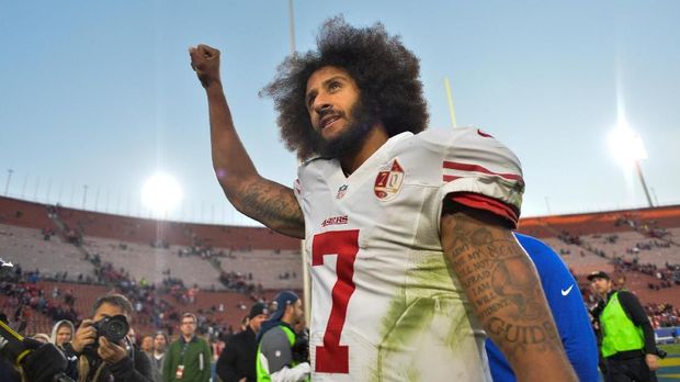 Meski berstatus belum memiliki klub, Colin Kaepernick termasuk pemain NFL yang terkenal. (