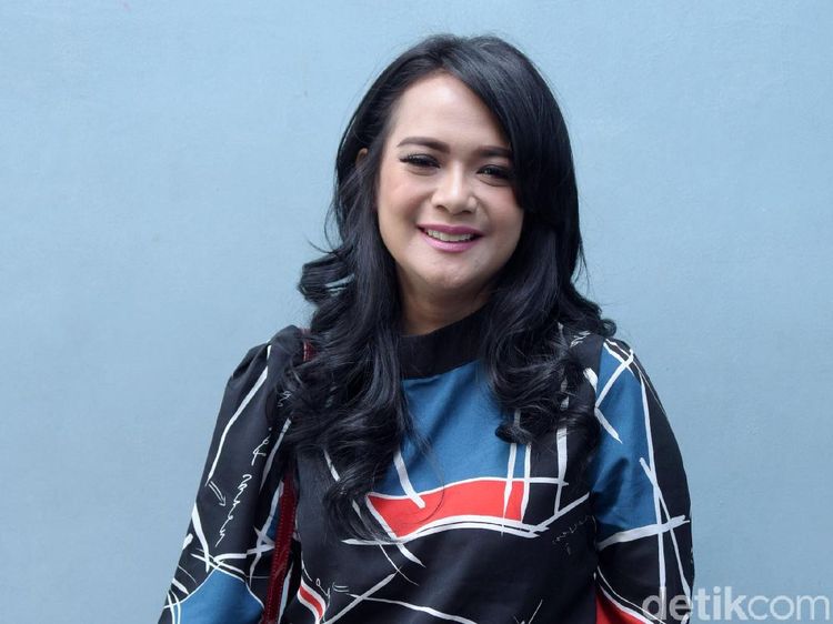 Shezy Idris, Erix Soekamti, Selena Gomez hingga Film Ahok