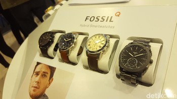 Fossil Q ikut meramaikan pameran jam tangan pintar di IFA 2018. (Foto: detikINET/Muhamad Imron Rosyadi)