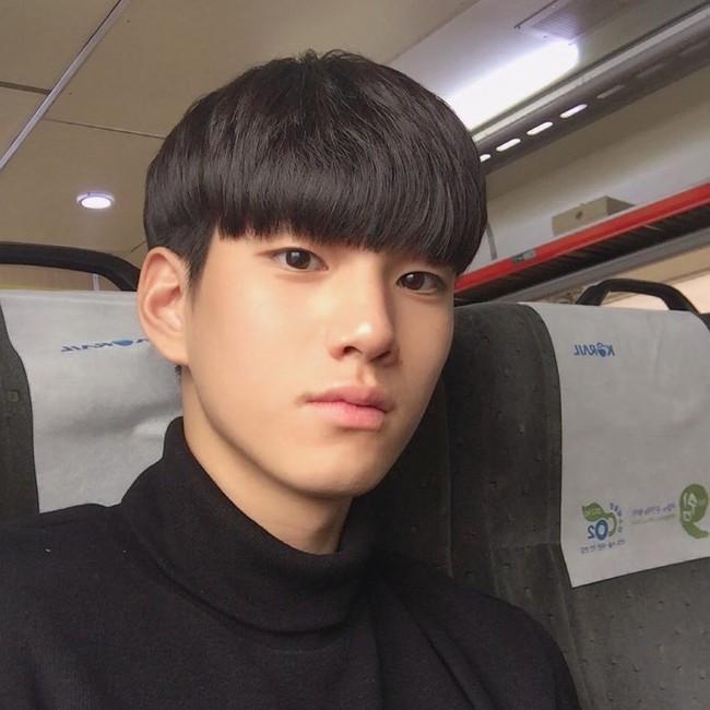 Di akun Instagram-nya, Lim Sung Jin banyak mendapat komentar dari netizen, termasuk dari Indonesia. Kebanyakan memuji wajah Lim Sung Jin yang dikatakan mirip dengan artis KPop. Foto: Instagram @limsungjinn