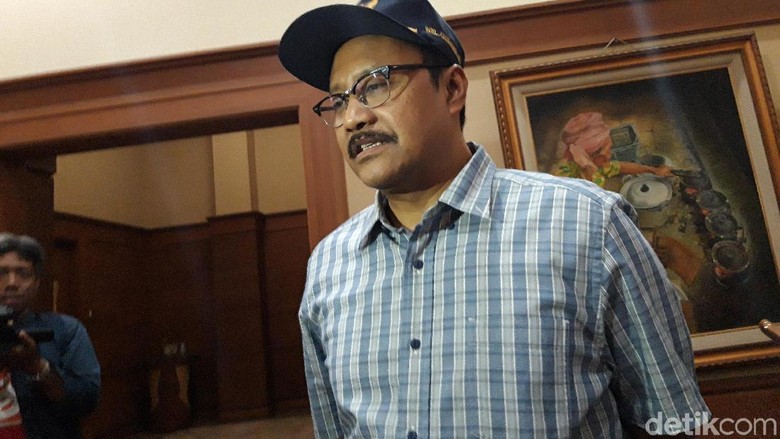 Gus Ipul: Ratna Sarumpaet Layak Masuk Penjara Gus Ipul: Ratna Sarumpaet Layak Masuk Penjara