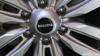 Isuzu: 25.286 unit. Foto: Ari Saputra