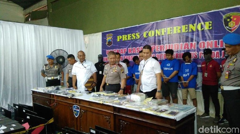 Sarang Judi Online Beromzet Rp 1 M/Bulan Digrebeg Polisi di Solo Sarang Judi Online Beromzet Rp 1 M/Bulan Digrebeg Polisi di Solo