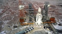 Kisah An-225 dimulai kembali pada tahun 1960 dan 70-an ketika Uni Soviet berlomba-lomba ke ruang angkasa dengan Amerika Serikat. Pada akhir tahun 1970-an, muncul kebutuhan untuk mengangkut muatan besar dan berat dari tempat perakitan ke Baikonur Cosmodrome, bandara antariksa di padang pasir Kazakhstan, tempat peluncuran pesawat luar angkasa perintis Yuri Gagarin tahun 1961 (SVF2/UIG/Getty Images/CNN Travel)