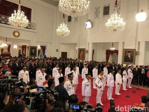 Daftar 9 Gubernur Akhiri Masa Tugas Hari Ini: RK, Ganjar, hingga Edy