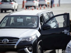 Jokowi Minta Ekspor Otomotif 1 Juta Unit, Toyota Siap?