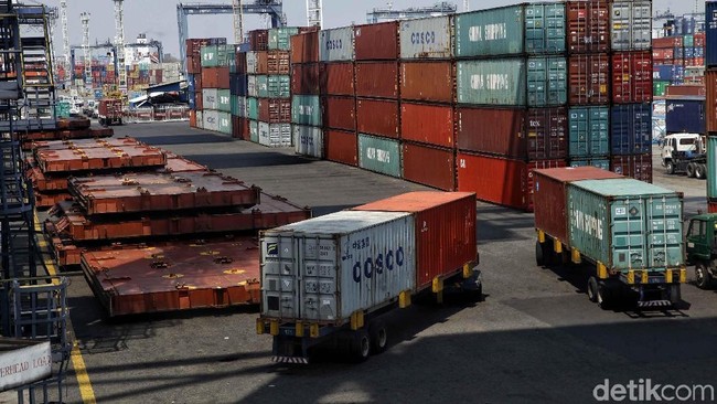 Akhirnya Neraca Perdagangan RI Surplus US$ 330 Juta