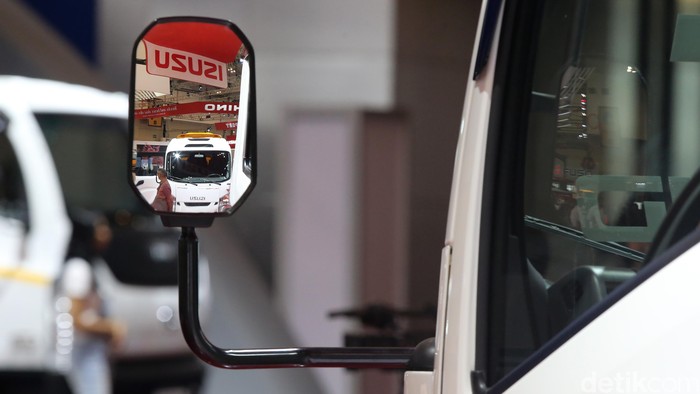 Logo Isuzu