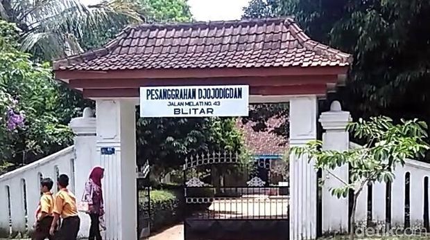 Lokasi makam gantung