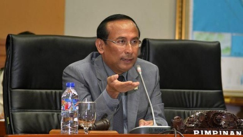 Komisi I DPR Apresiasi Pertemuan Jokowi-Pemimpin ASEAN di Bali Komisi I DPR Apresiasi Pertemuan Jokowi-Pemimpin ASEAN di Bali
