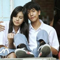 Berperan sebagai Dilan dan Milea dalam film Dilan 1990, Iqbal Ramadhan dan Vanesha Prescilla seolah menjadi Rangga dan Cinta zaman now. Keduanya berakting seperti pasangan yang benar-benar sedang jatuh cinta. Sampai-sampai penonton film Dilan menganggap keduanya benar-benar pacaran di luar syuting. Foto: Instagram