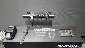 Di samping itu, mereka juga mengenalkan beberapa layanan seperti Garmin Pay hingga Garmin Music di sana. (Foto: detikINET/Muhamad Imron Rosyadi)