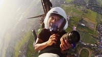 Namun baru-baru ini ada kabar bahwa pesawatnya yang dinaikinya jatuh, Erix menjadi co-pilot saat itu. Dok. Instagram/erixsoekamti