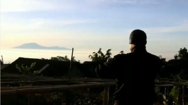 Ganjar juga suka berwisata di alam. Ini saat dia berkunjung ke Selo di Boyolali (@ganjar_pranowo/Instagram) Ganjar juga suka berwisata di alam. Ini saat dia berkunjung ke Selo di Boyolali (@ganjar_pranowo/Instagram)