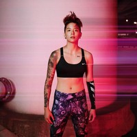 Sejak debutnya, Amber FX dikritik karena penampilan boyish-nya yang tidak sesuai. Tapi, dia sekarang mencintai bentuk tubuh dan gayanya sendiri. Untuk waktu yang lama orang membuat saya merasa malu dengan tubuh saya. Maka saya menjadi malu dengan tubuh saya. Orang-orang menginginkan saya menjadi lemah karena itulah yang seharusnya dilakukan oleh seorang gadis. Saya akan selalu terus bekerja keras, menjadi lebih kuat, dan belajar untuk mencintai diri sendiri, ketidaksempurnaan dan semuanya, tulis Amber di akun Instagramnys Foto: Istimewa