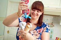 Wanita Ini Selama 20 Tahun Hanya Makan Es Krim dan Sosis