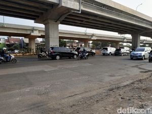 Bahayakan Pengendara, Jalan Utama Kalimalang Masih Bergelombang