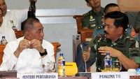 Kementerian Pertahanan bersama TNI menggelar rapat bersama Komisi I DPR RI di Gedung DPR RI, Senayan, Jakarta, Rabu (5/9/2018).