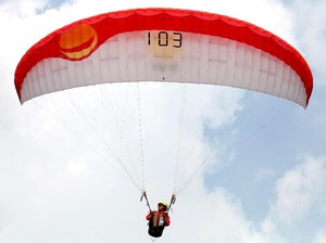 Banten Serahkan Bonus Tambahan untuk Peraih Medali Asian Games