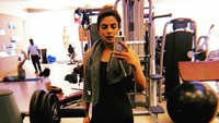 Salah satu olahraga yang dilakukan oleh Priyanka Chopra untuk menjaga kebugaran adalah fitness. (instagram/priyankachopra)