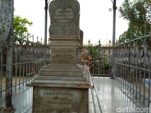 makam gantung