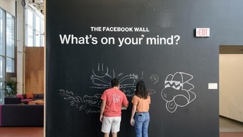 Facebook sebelumnya bermarkas di Palo Alto, tapi karena jumlah pegawainya terus membludak mereka pindah ke Menlo Park pada tahun 2011. Foto: Michael Short/Bloomberg