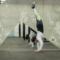 Maksud hati ingin menampilkan potret wanita muslim modern yang tak lagi terkekang, Nike malah dikritik habis-habisan.  Iklan ini gagal total. Ini bukan representasi yang sebenarnya dari perempuan Arab Muslim. Kami tidak pakai hijab dan lari di jalanan. Nike seharusnya malu, ujar seorang netizen seperti dikutip BBC. (Foto: Dok. Nike)