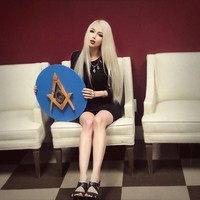  Tampilan tubuh wanita asal Ukraina ini jadi terlihat ekstrem karena payudaranya yang cukup besar namun tubuhnya sangat kurus. Foto: Instagram