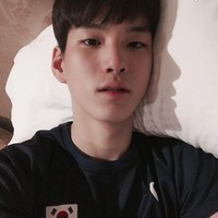 Lim Sung Jin dikatakan bertinggi badan 193 cm ini langsung menjadi idola banyak wanita. Foto: Instagram @limsungjinn