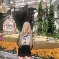 Valeria mulai dikenal setelah ia mengunggah video tutorial make-up ala Barbie di Youtube. Riasan yang digunakannya memang semakin membuatnya seperti boneka.  Foto: Instagram