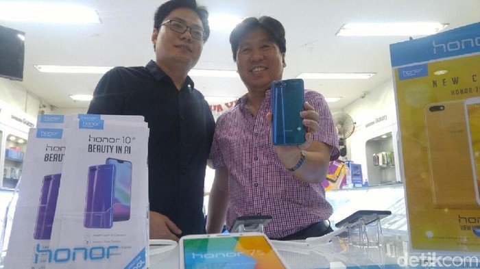 Honor 10 Sasar Anak Muda di Semarang